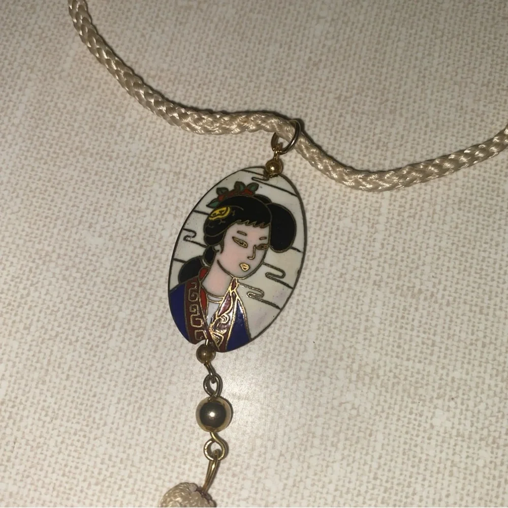 VTG Necklace Geisha Cloisonné Enamel Pendant‎ Rope Tassel Necklace